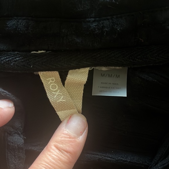 Cute Roxy Button Up - Picture 2 of 3